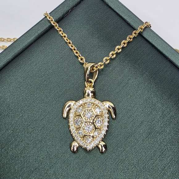 MoissaniteCartel Jewelry - ✨🐢 Moissanite Turtle Pendant Necklace ✨
